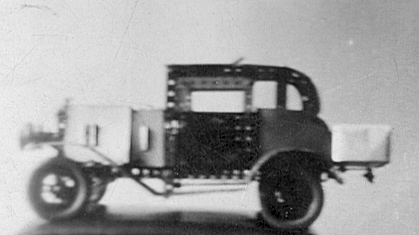 side view of meccano model of old-fashioned car